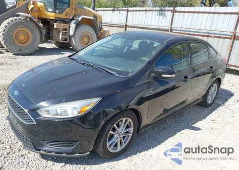 2017 Ford Focus Se z USA, uszkodzony, nr VIN 1FADP3F21HL295116